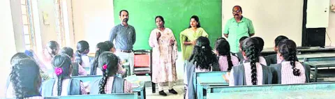 వృత్తి విద్యా కోర్సులతోనే ఉజ్వల భవిష్యత్తు 
