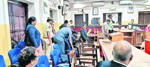 జిల్లా కోర్టుకు బాంబు బెదిరింపు