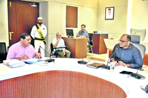 పేదల ఇళ్ల నిర్మాణ పనులు వేగవంతం