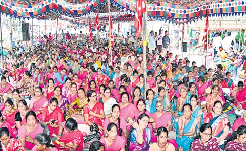 Small workers protest against government actions