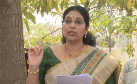 Ysrcp Mlc Varudu Kalyani Fires On Chandrababu
