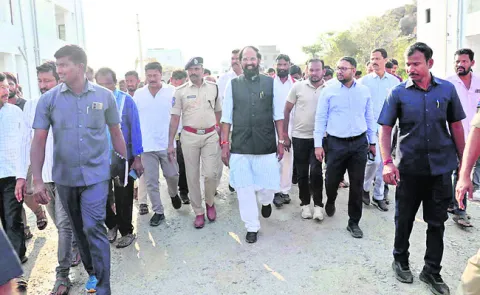 మార్చి నాటికి ఇళ్ల నిర్మాణం పూర్తి