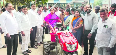 ప్రభుత్వాలు రైతులను ఆదుకోవాలి