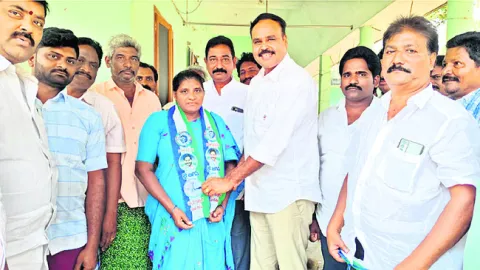 సొంత గూటికి ఎంపీటీసీ సత్యవతి 