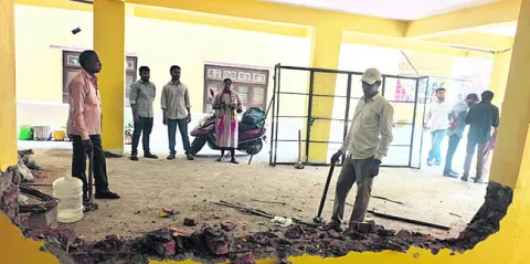 ‘సెల్లార్లలో వ్యాపారాలు చేస్తే కఠిన చర్యలు’ 