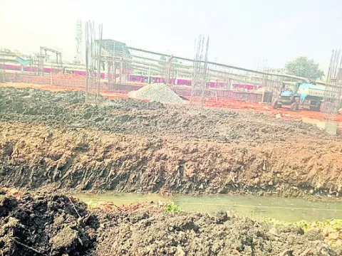 ఇవేం పనులు..? 