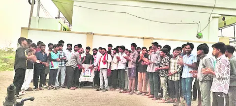 యువతకు చంద్రశేఖర్‌ ఆజాద్‌ ఆదర్శం
