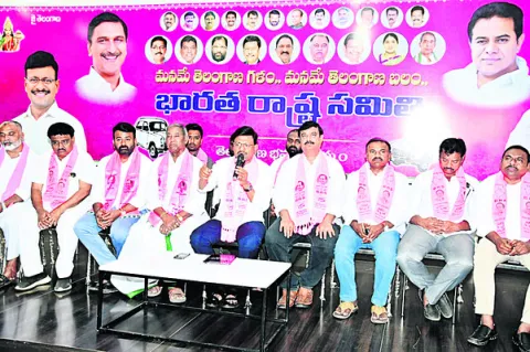 వెలుగుమట్ల బాధితులకు అండగా బీఆర్‌ఎస్‌