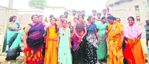 దళితులపై విద్యుత్‌ బకాయిల భారం 
