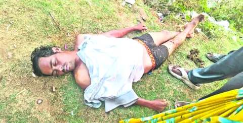ఊబిలో పడి యువకుడి మృతి