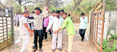 84 మంది గైర్హాజరు