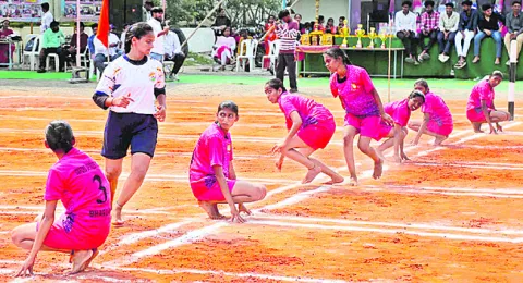 మహిళా ఖోఖో పోటీలు ప్రారంభం 