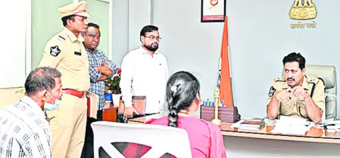 సిబ్బంది సమస్యల పరిష్కారానికి ప్రాధాన్యం : ఎస్పీ