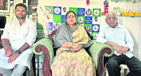 సంక్షేమం లేదు.. అభివృద్ధి జరగడం లేదు 