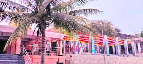 బ్రహ్మోత్సవాలకు ముస్తాబు 