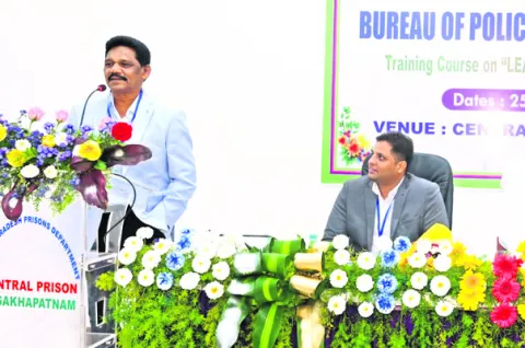 త్వరలో ఏపీ జైళ్ల శాఖలో కొత్త చట్టం: ఐజీ శ్రీనివాసరావు