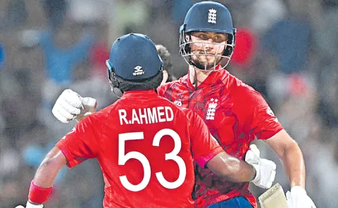 England won by 4 wkts aganist New Zealand1