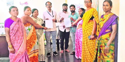 డీఈఓకు మిడ్డే కార్మికుల సమ్మె నోటీసు 