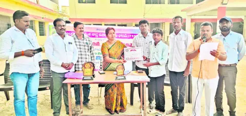 విద్యార్థులకు ప్రోత్సాహం అవసరం 