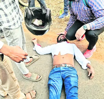 రోడ్డు ప్రమాదంలో కార్మికుడి మృతి 