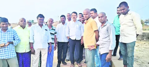 మంచాలకట్టను ఆదర్శంగా తీర్చిదిద్దుతా 
