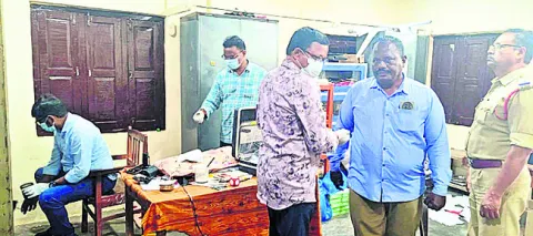 అటవీ కార్యాలయంలో చోరీ 