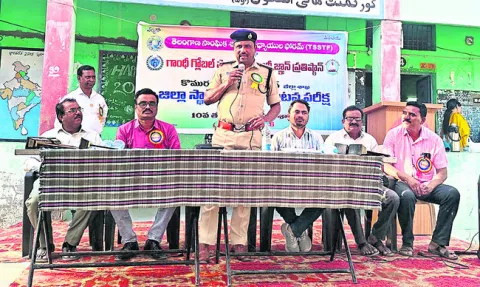 టాలెంట్‌ టెస్టులతో విద్యార్థుల్లో పోటీతత్వం