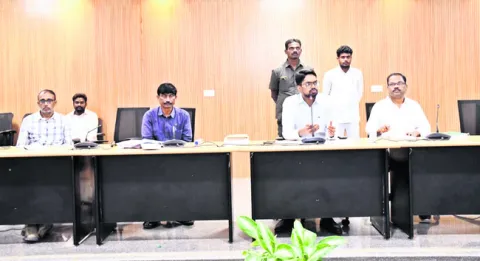 గుర్తుల కేటాయింపులో పొరపాట్లకు తావివ్వొద్దు 