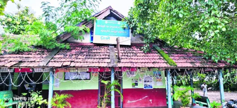 పైసలిచ్చి పత్రం తీసుకో..? 