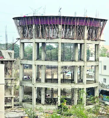 నిత్యం మూడు లక్షల  లీటర్ల కొరత 
