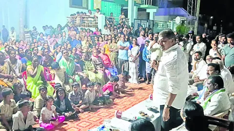 పేదలను మోసం చేసిన చంద్రబాబు 