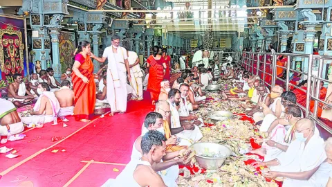 రూ.కోటి దాటిన హుండీ కానుకల ఆదాయం 