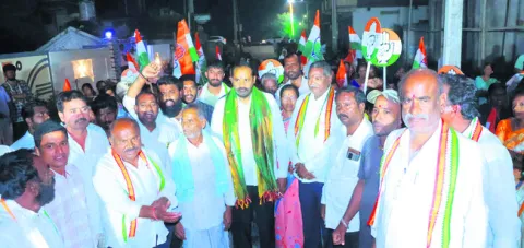 గతపాలకులు భ్రష్టుపట్టించారు 