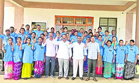 మోడల్‌ స్కూల్స్‌ ప్రవేశాలకు దరఖాస్తుల ఆహ్వానం