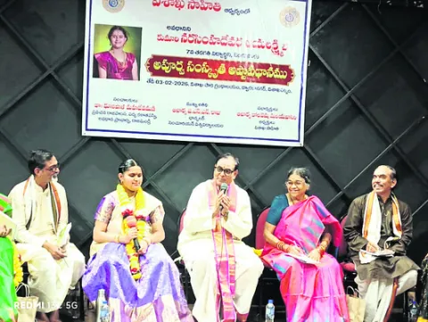 బాల మేధావి అపూర్వ అష్టావధానం