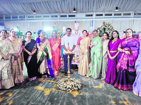 ఆకట్టుకుంటున్న ‘వసుంధర’ నగల మేళా