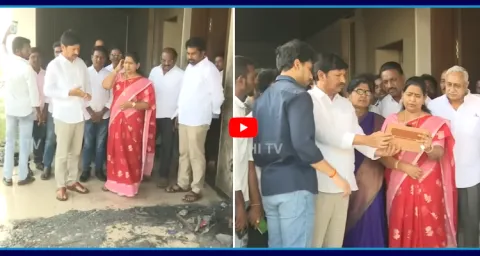YSRCP Taneti Vanitha Meets Jogi Ramesh At His House 1