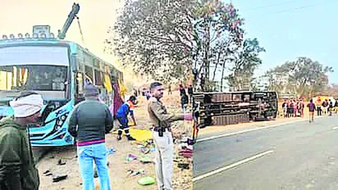 టూరిస్టు బస్సు బోల్తా 