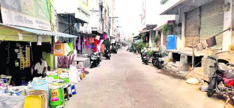 ●మార్కెట్లకు వందేళ్ల చరిత్ర