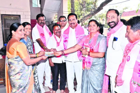 బల్దియాపై గులాబీ జెండా ఎగరడం ఖాయం 