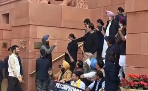 Rahul Gandhi labeled Ravneet Singh Bittu 