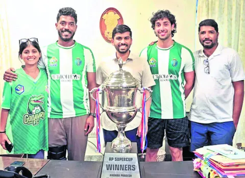 ఏపీ సూపర్‌ కప్‌ విన్నర్స్‌ గోదావరి లెజెండ్స్‌