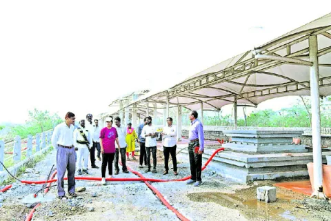 ఏజెన్సీపై చర్యలు తీసుకోండి