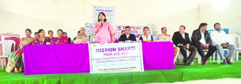 పోష్‌ చట్టంతో వేధింపుల నుంచి రక్షణ