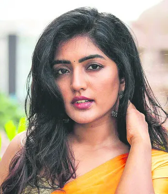 అశ్లీల పదజాలంతో ఇన్‌స్టాలో పోస్ట్‌ 