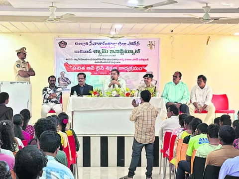 పోటీపరీక్షల్లో విజయం సాధించేందుకే ‘సంకల్పం’ 