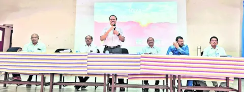 ఉపాధ్యాయులు బాధ్యతగా పని చేయాలి 