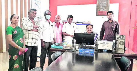 గ్రామ సరిహద్దులు చూపించండి

