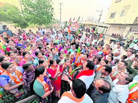 బల్దియాలో దోపిడీకి అడ్డుకట్ట వేయాలి