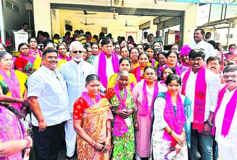 ● బీఆర్‌ఎస్‌ హయాంలోనే అభివృద్ధి ● మాజీ ఎంపీ వినోద్‌కుమా